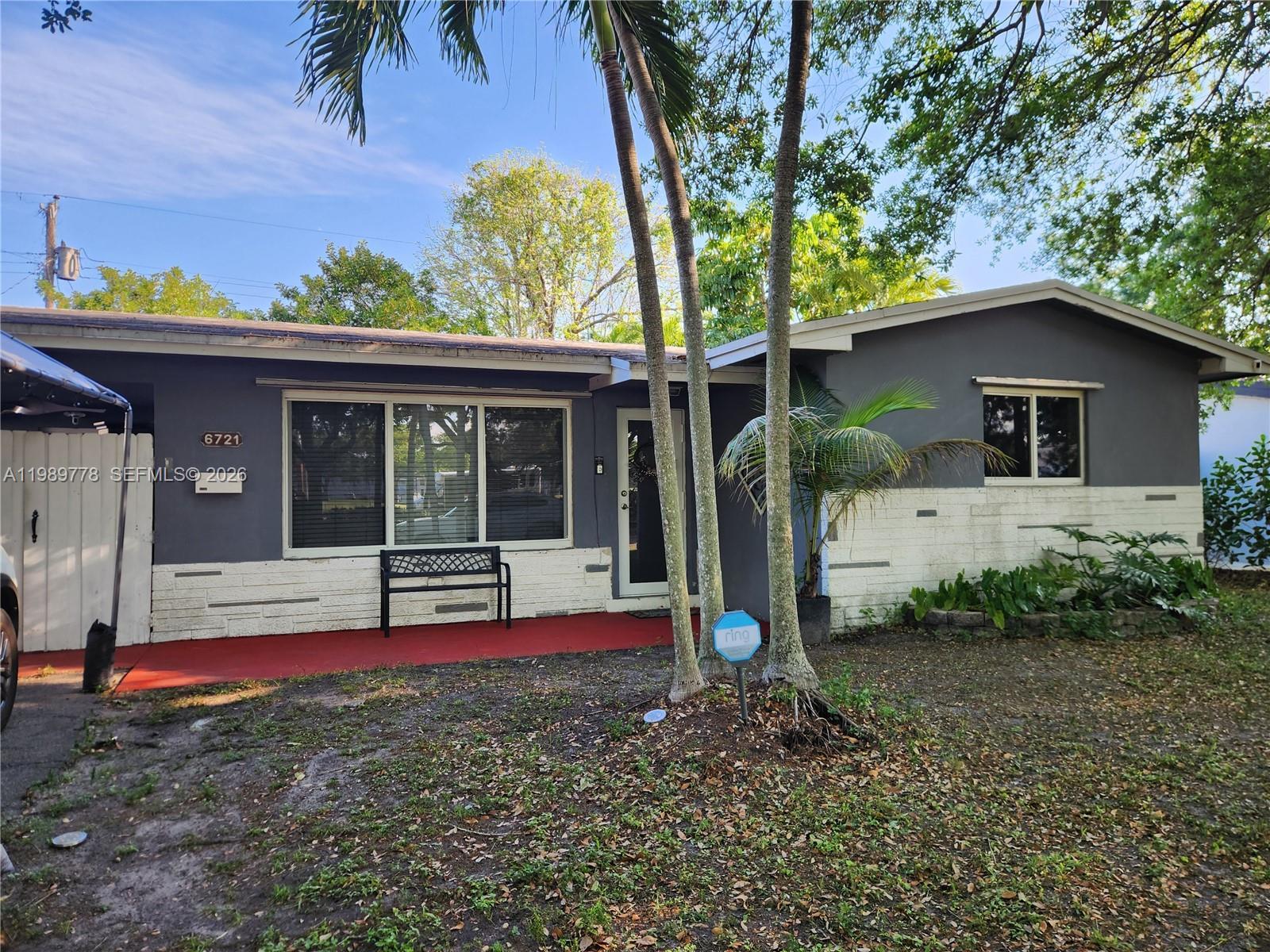 6721 Garfield St, Hollywood FL 33024 photo 5
