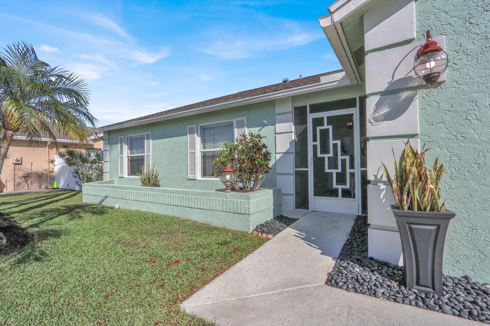 8781 Sand Lake Court, Lake Worth FL 33467 photo 2