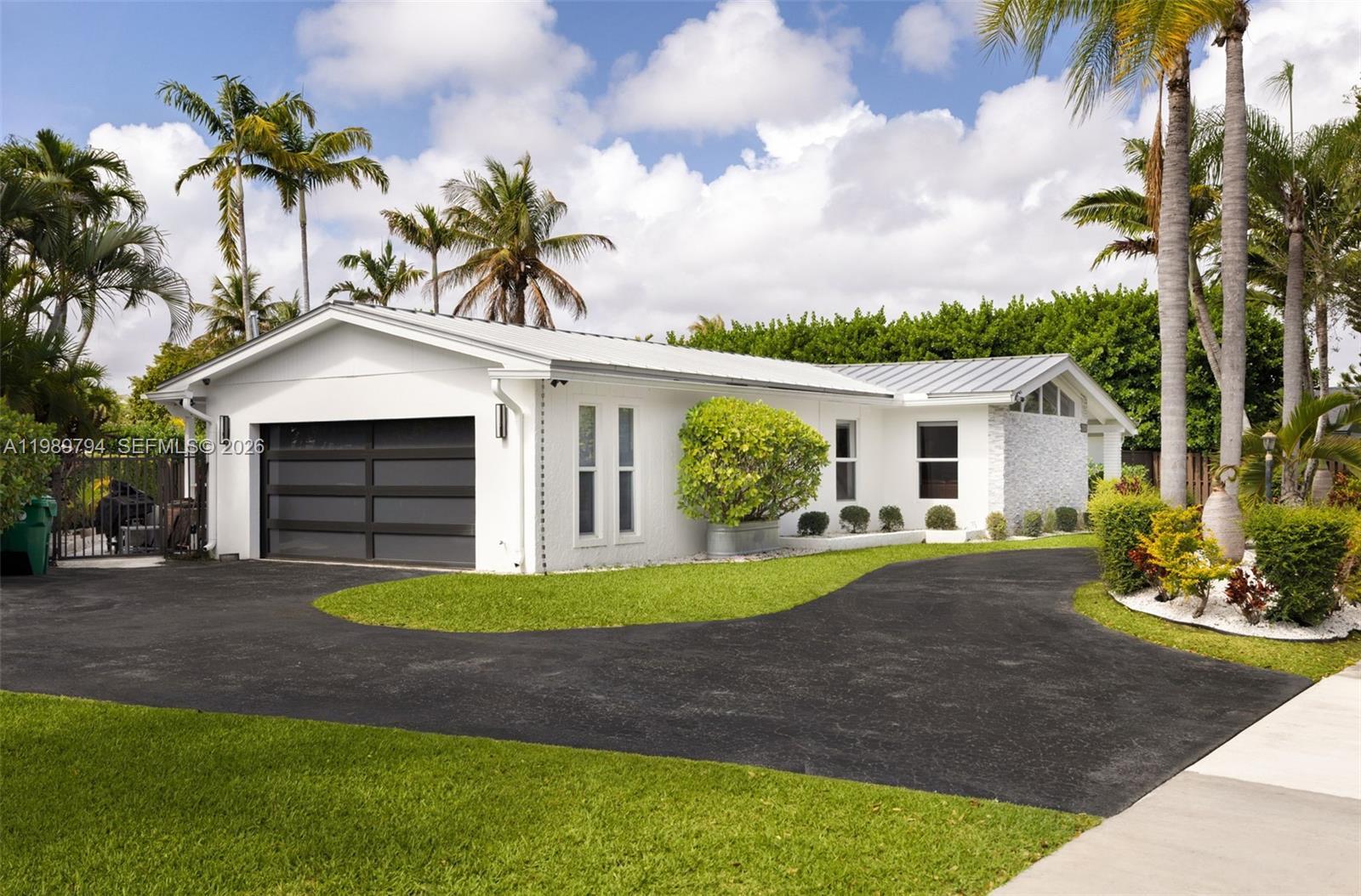 17520 SW 89th Ave, Palmetto Bay FL 33157 photo 2