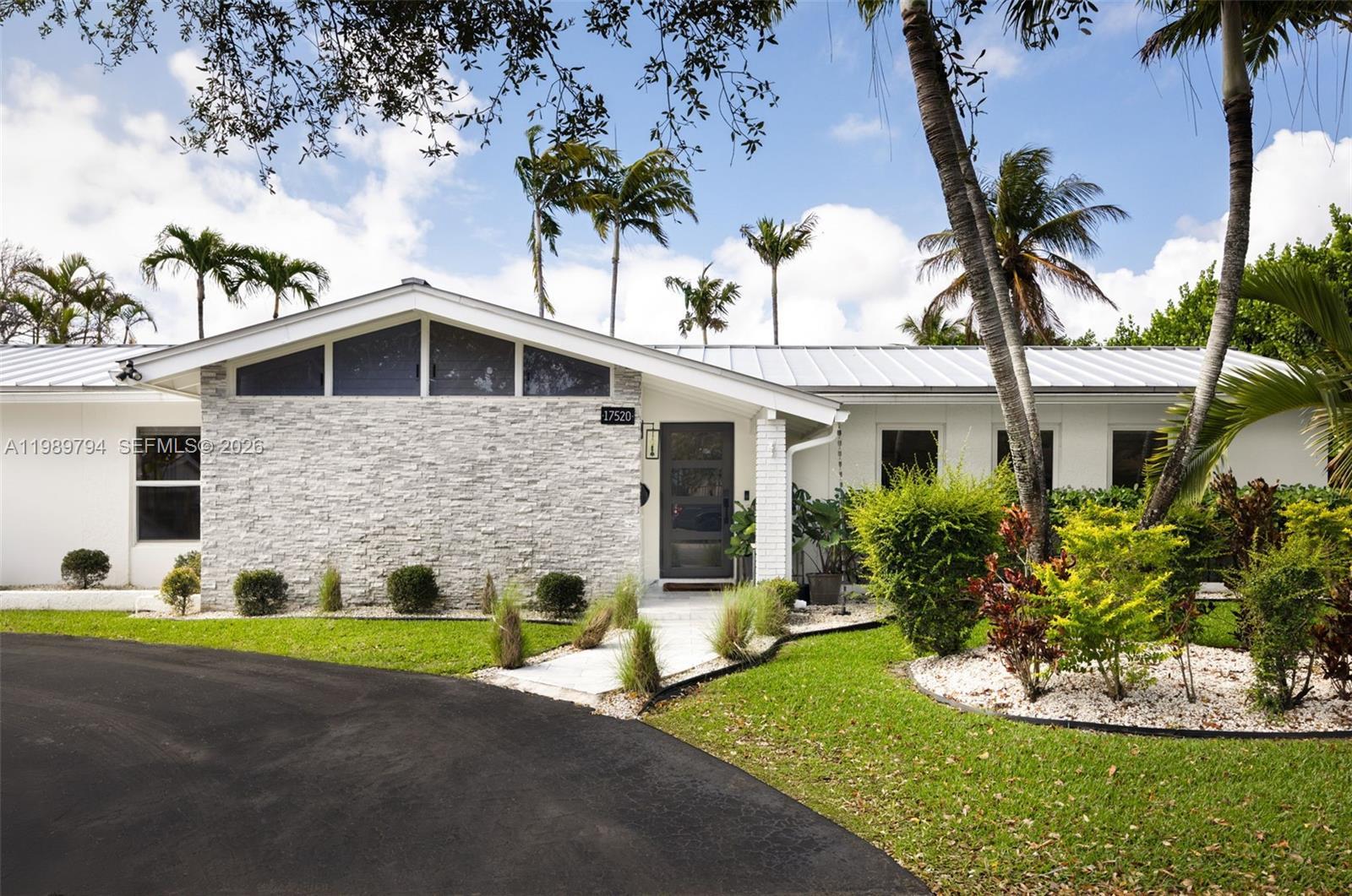 17520 SW 89th Ave, Palmetto Bay FL 33157 photo 3