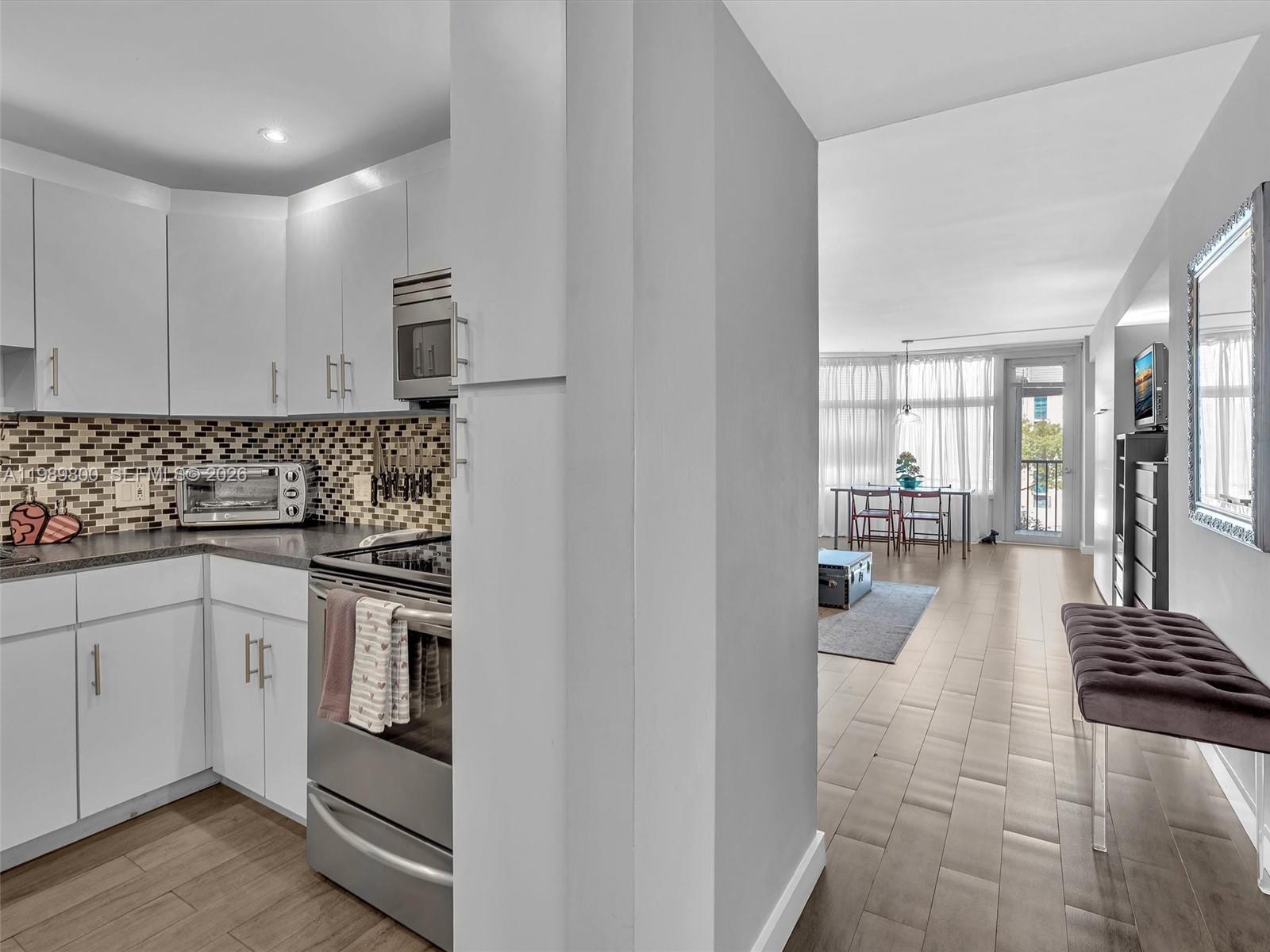 3375 N Country Club Dr # 208, Aventura FL 33180 photo 3