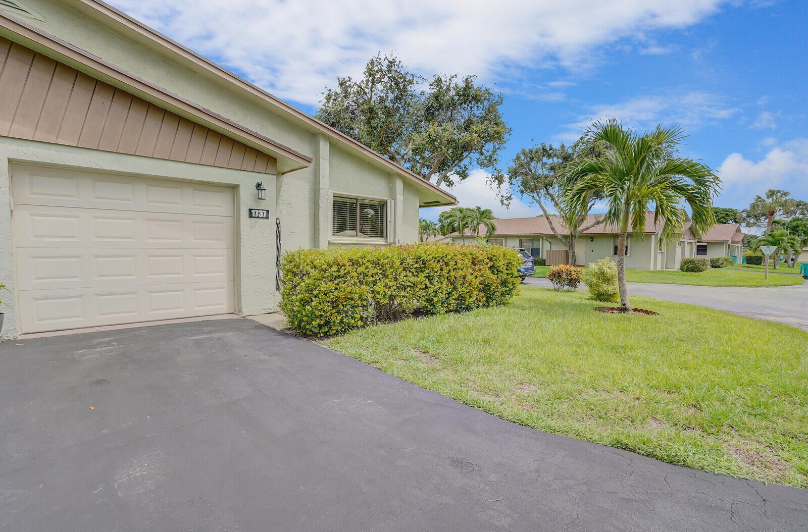1737 Palmland Drive, Boynton Beach FL 33436 photo 2