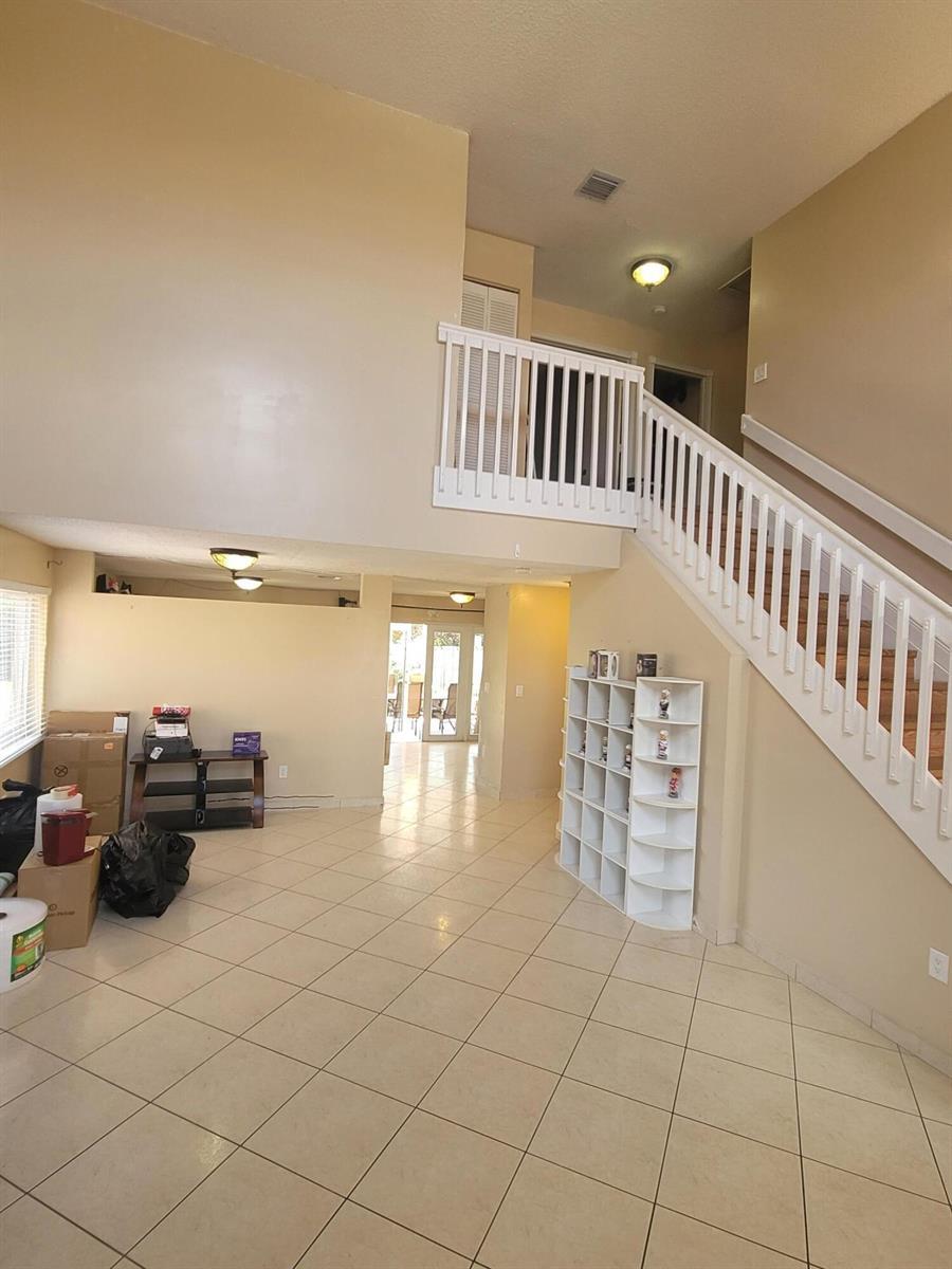 8448 NW 196th Terrace, Hialeah FL 33015 photo 3