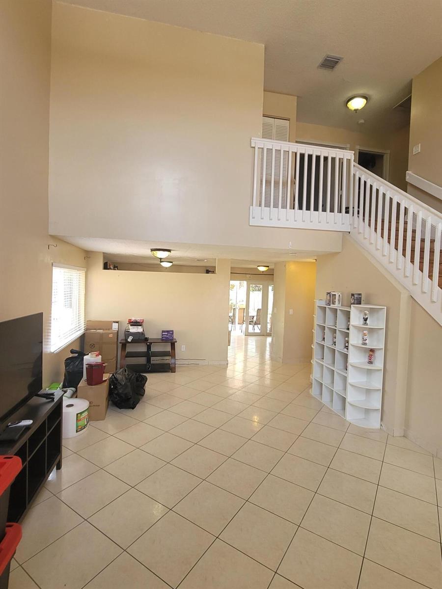 8448 NW 196th Terrace, Hialeah FL 33015 photo 4