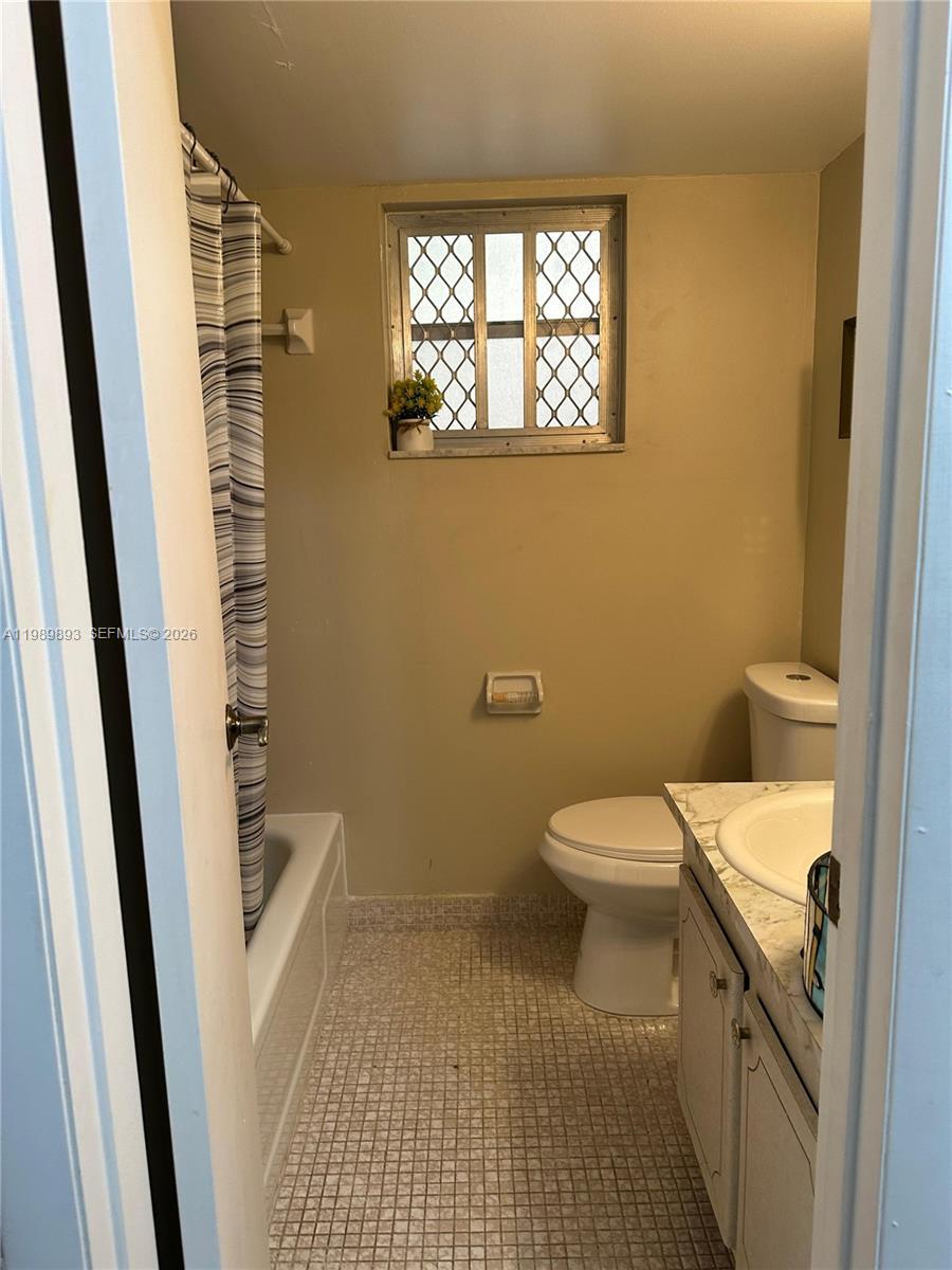 410 SE 2nd St # 118, Hallandale Beach FL 33009 photo 5