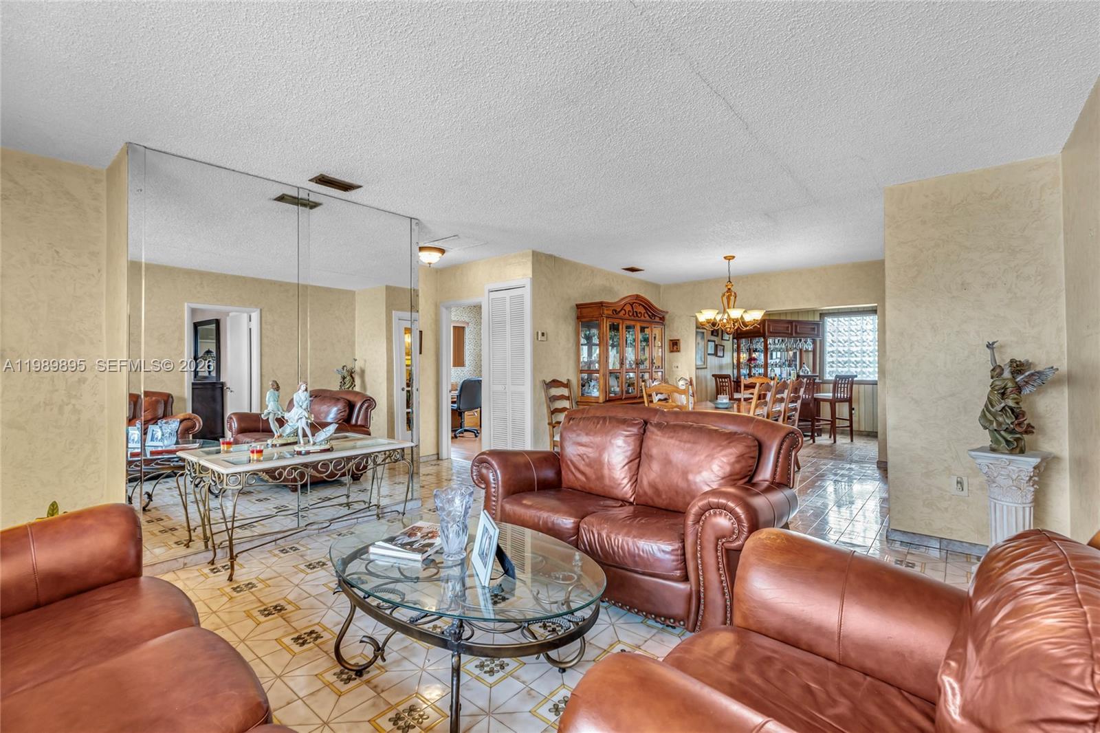 5660 W 13th Ct, Hialeah FL 33012 photo 2