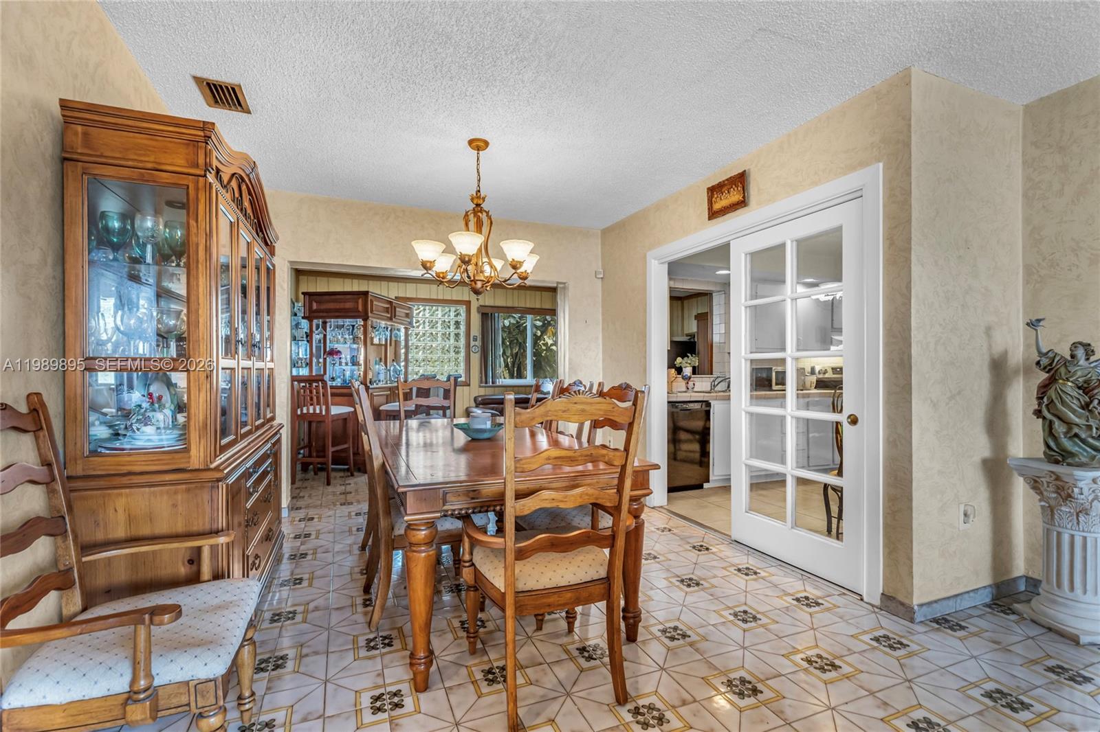 5660 W 13th Ct, Hialeah FL 33012 photo 3