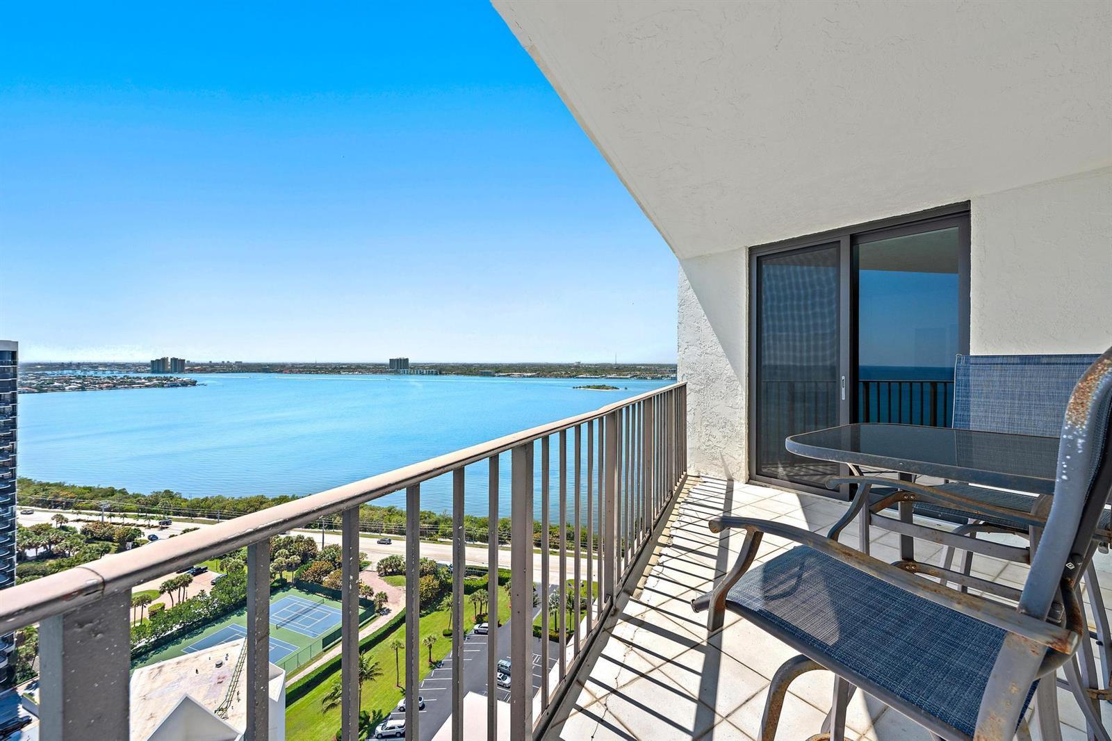 5420 N Ocean Drive, Riviera Beach FL 33404 photo 3