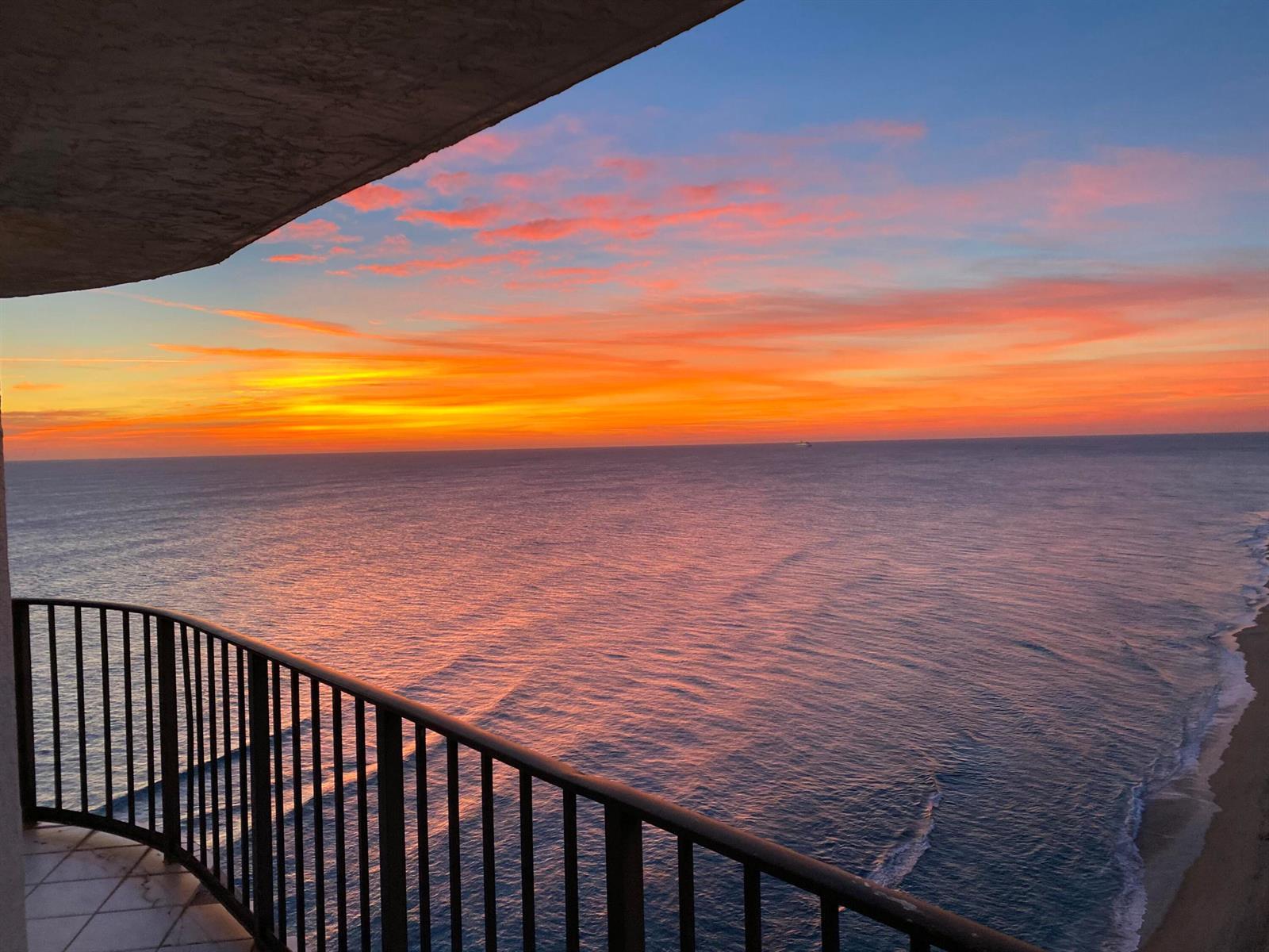 5420 N Ocean Drive, Riviera Beach FL 33404