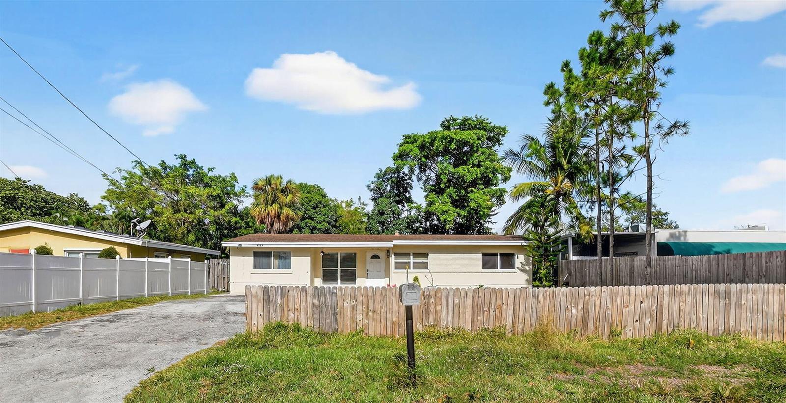 4559 Cole Street, West Palm Beach FL 33417 photo 2