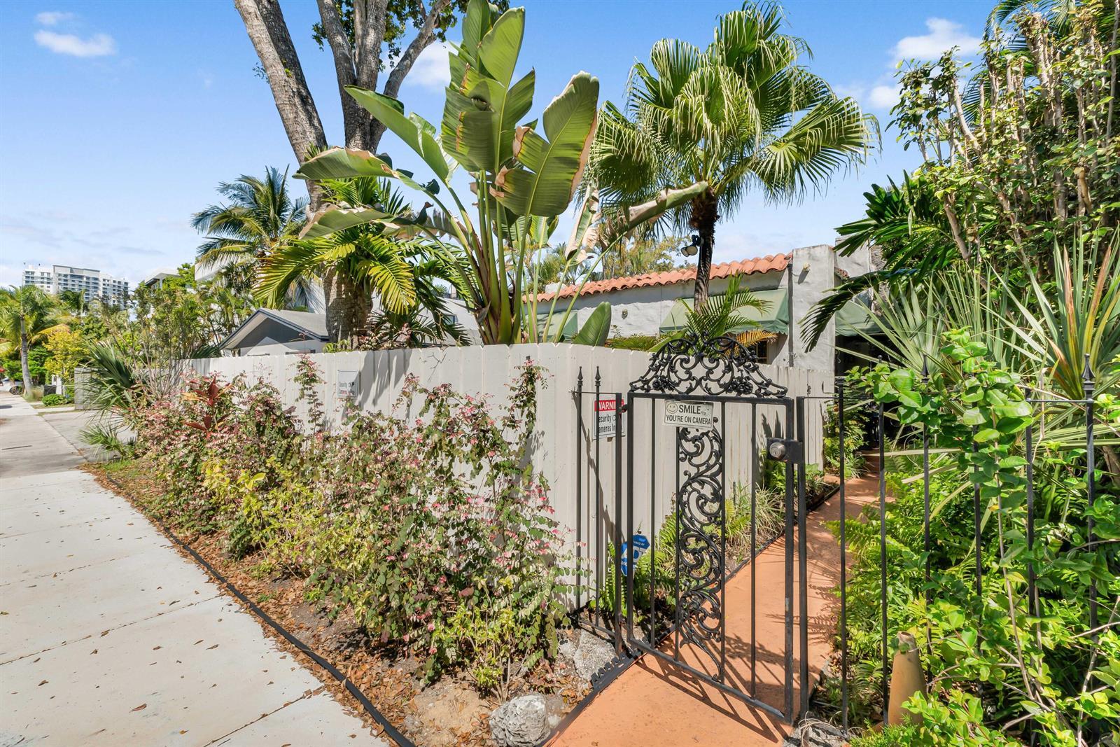 1217 SE 1st Street, Fort Lauderdale FL 33301 photo 2