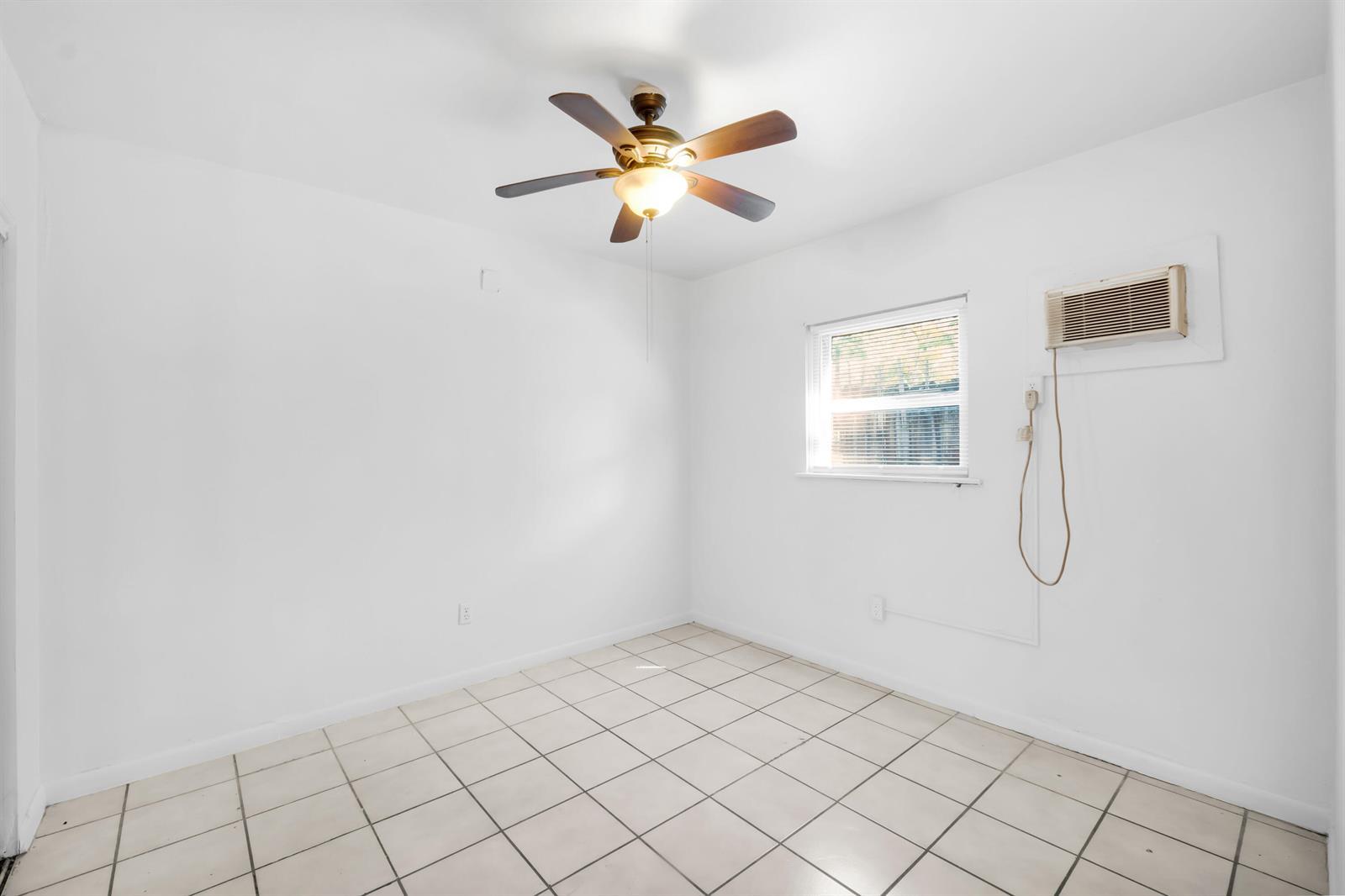 1217 SE 1st Street, Fort Lauderdale FL 33301 photo 4