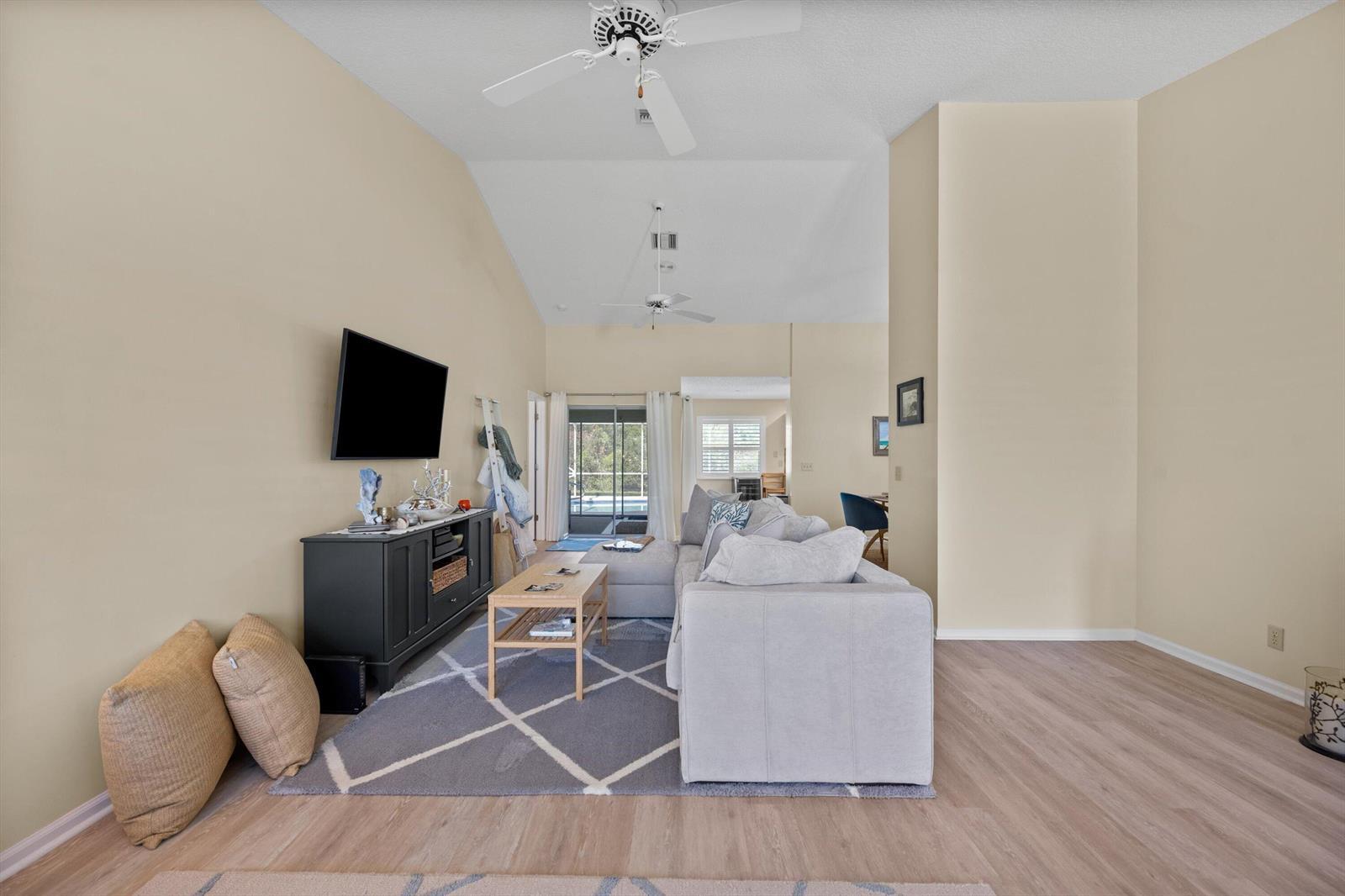 5040 SE Bent Wood Drive, Stuart FL 34997 photo 5