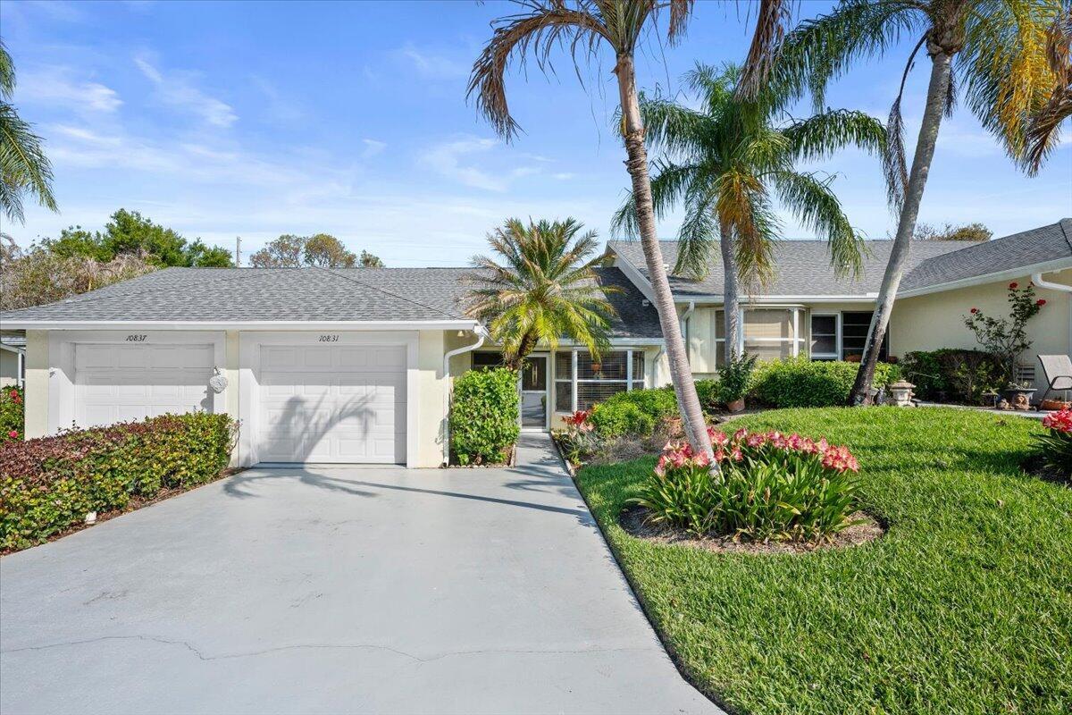 10831 SE Sea Pines Circle, Hobe Sound FL 33455