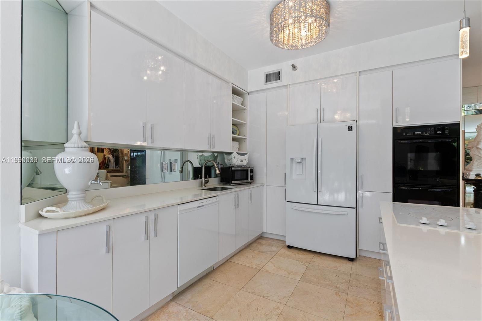 3530 Mystic Pointe Dr # 114, Aventura FL 33180 photo 5