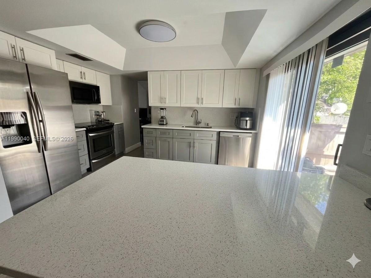3931 SW 84th Ter, Davie FL 33328 photo 2
