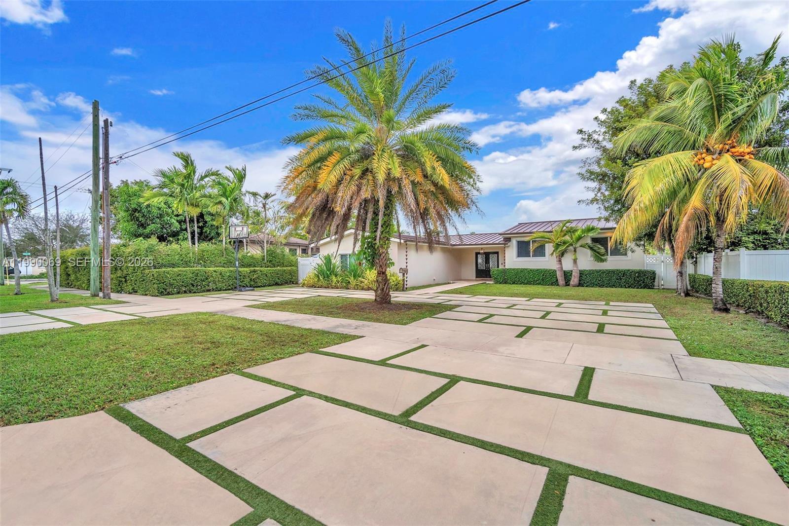 851 Bluebird Ave, Miami Springs FL 33166 photo 3