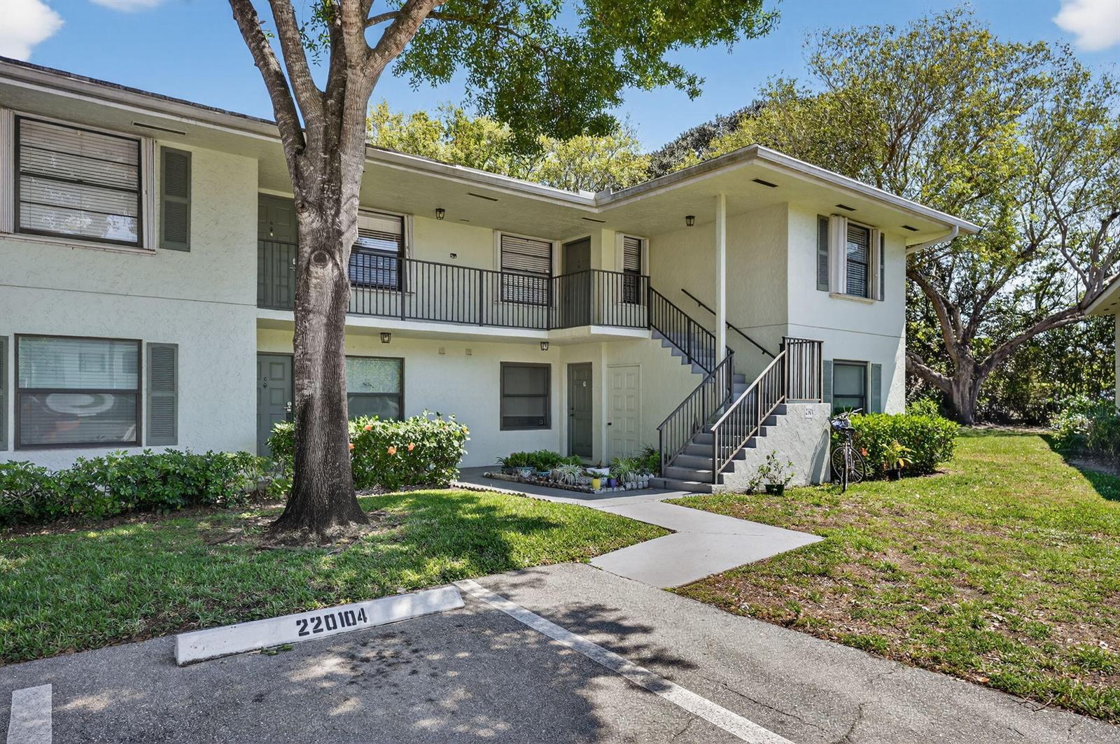 2301 Sabal Ridge Court # H, Palm Beach Gardens FL 33418 photo 2