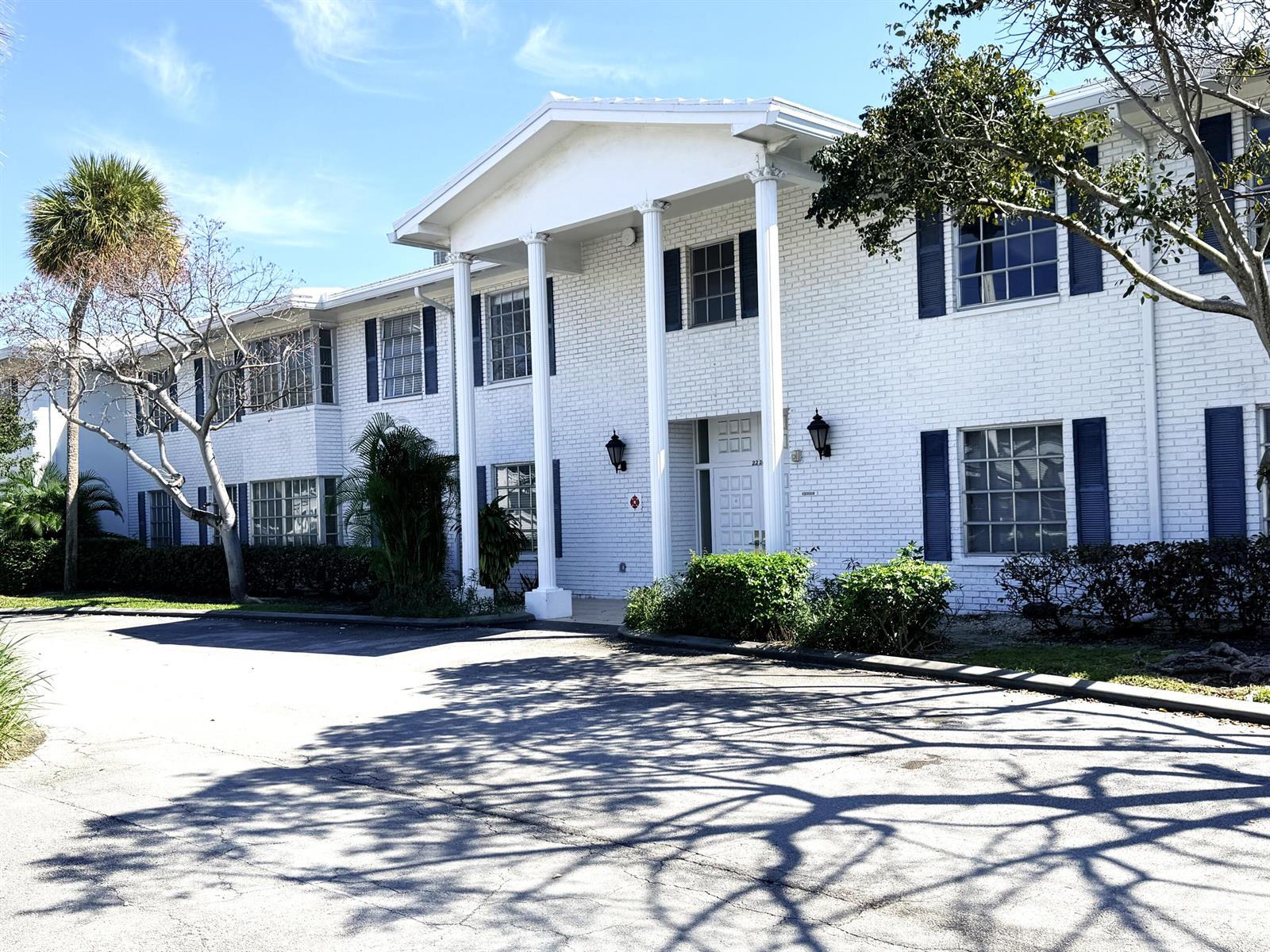 2220 NE 68 Street # 1007, Fort Lauderdale FL 33308