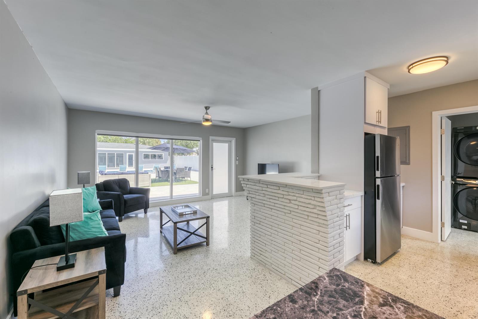 2017 NE 26th Street, Wilton Manors FL 33305 photo 4