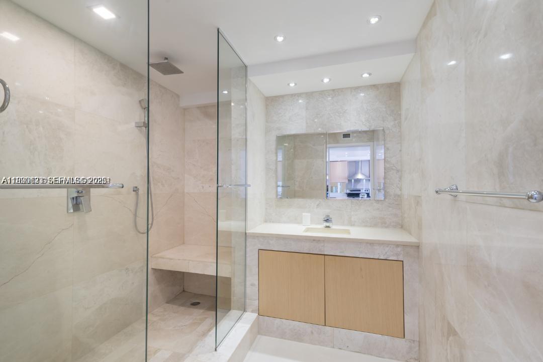 401 Ocean Dr # 1124, Miami Beach FL 33139 photo 4