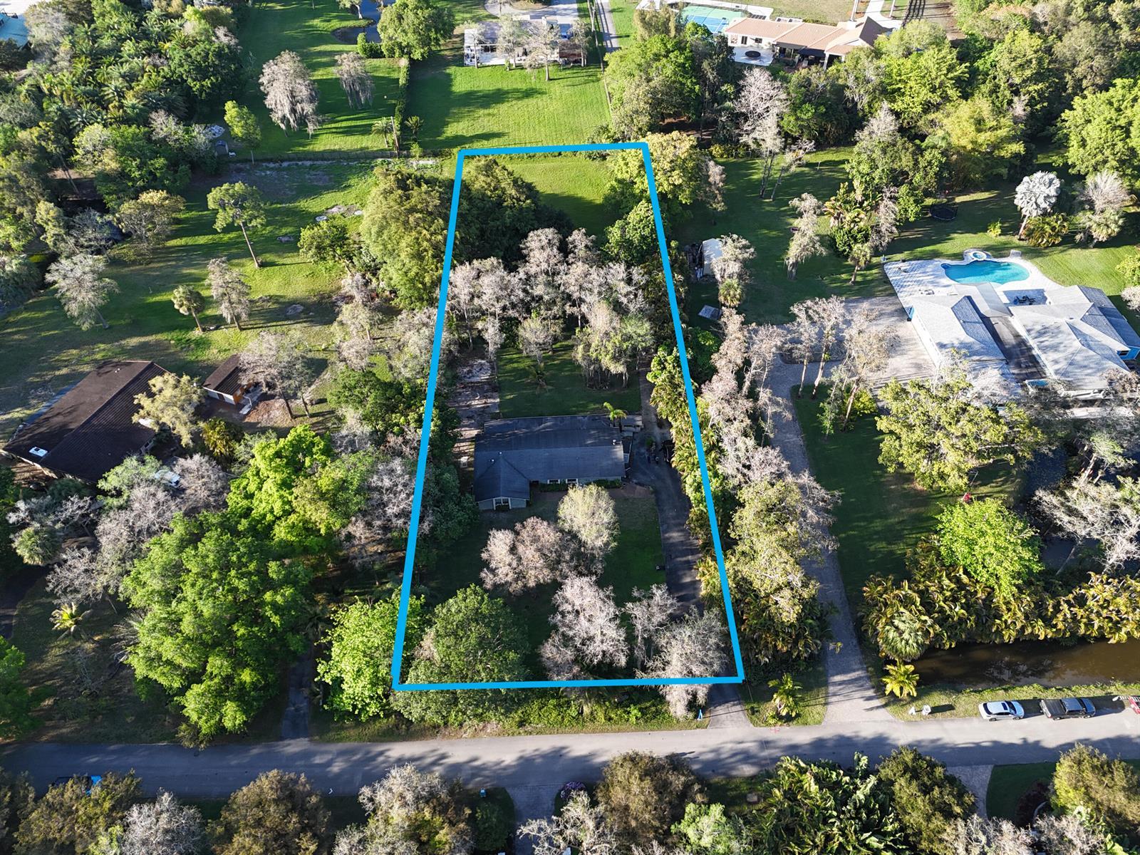 9003 NW 70th Court, Parkland FL 33067 photo 2
