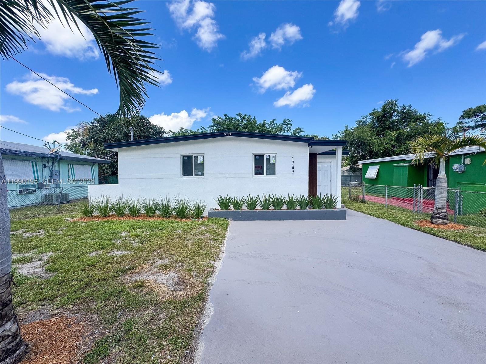 1749 NW 152nd St, Miami Gardens FL 33054