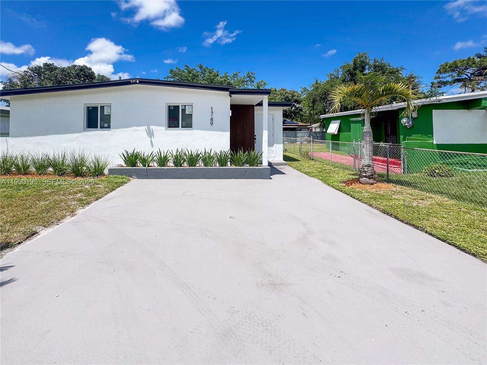 1749 NW 152nd St, Miami Gardens FL 33054 photo 4