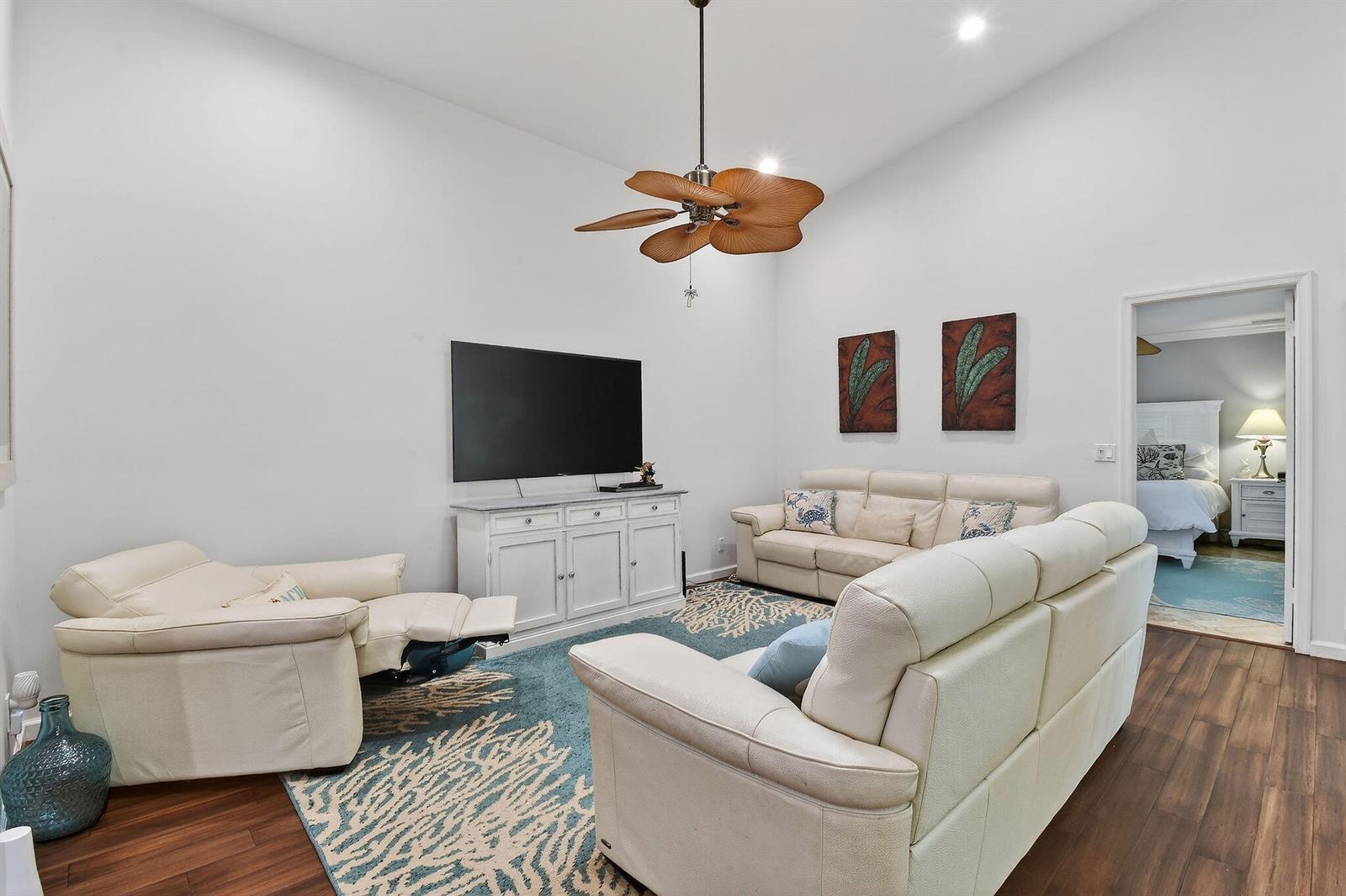 5749 Turnwood Court, Jupiter FL 33458 photo 3