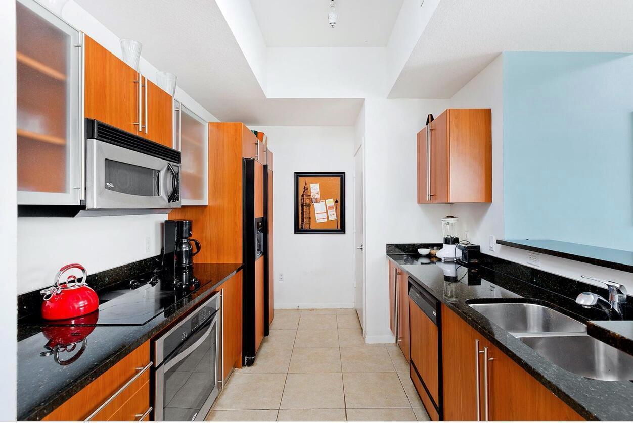 1551 N Flagler Dr Drive # 2, West Palm Beach FL 33401 photo 3