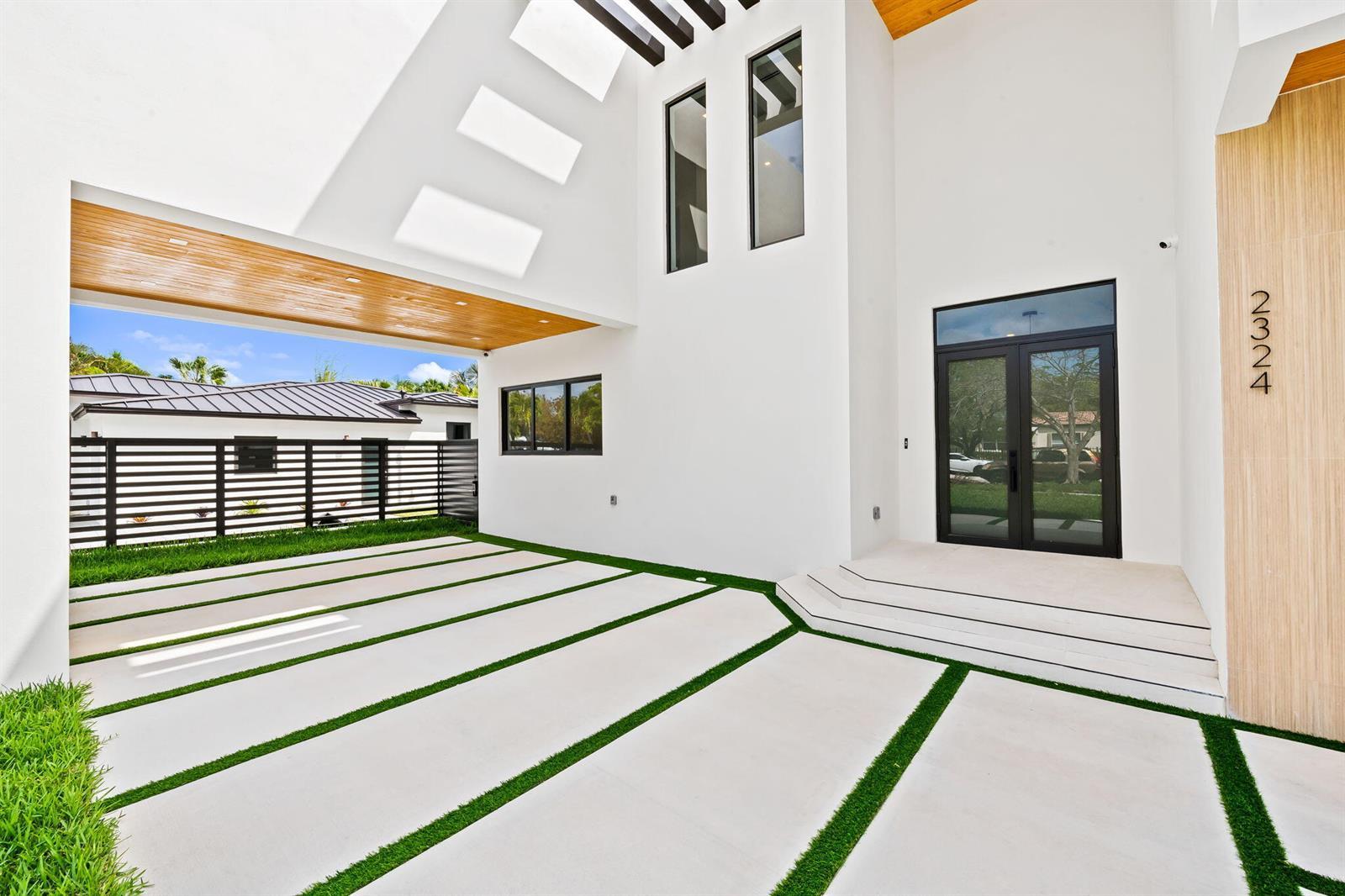 2324 SW 26th Street, Miami FL 33133 photo 3