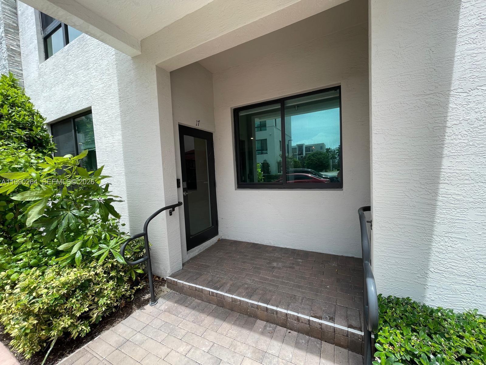 4700 NW 84th Ave # 17, Doral FL 33166