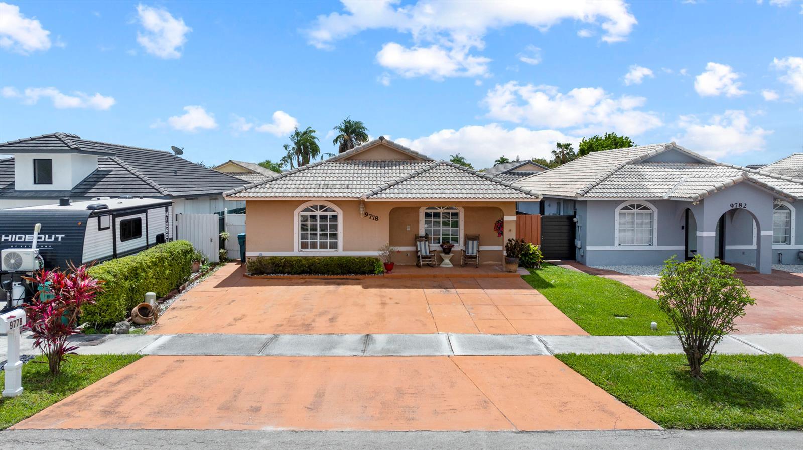 9778 NW 128th Lane, Hialeah Gardens FL 33018