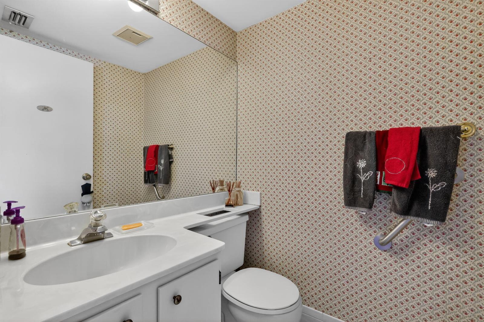 2641 W Gately Dr W # 906, West Palm Beach FL 33415 photo 3