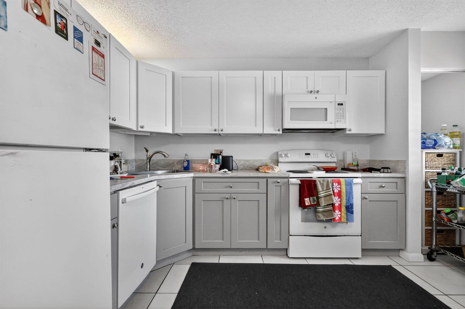 2641 W Gately Dr W # 906, West Palm Beach FL 33415 photo 4