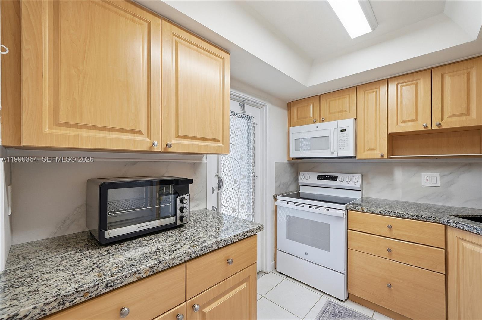 1200 Hillcrest Ct # 306, Hollywood FL 33021 photo 3