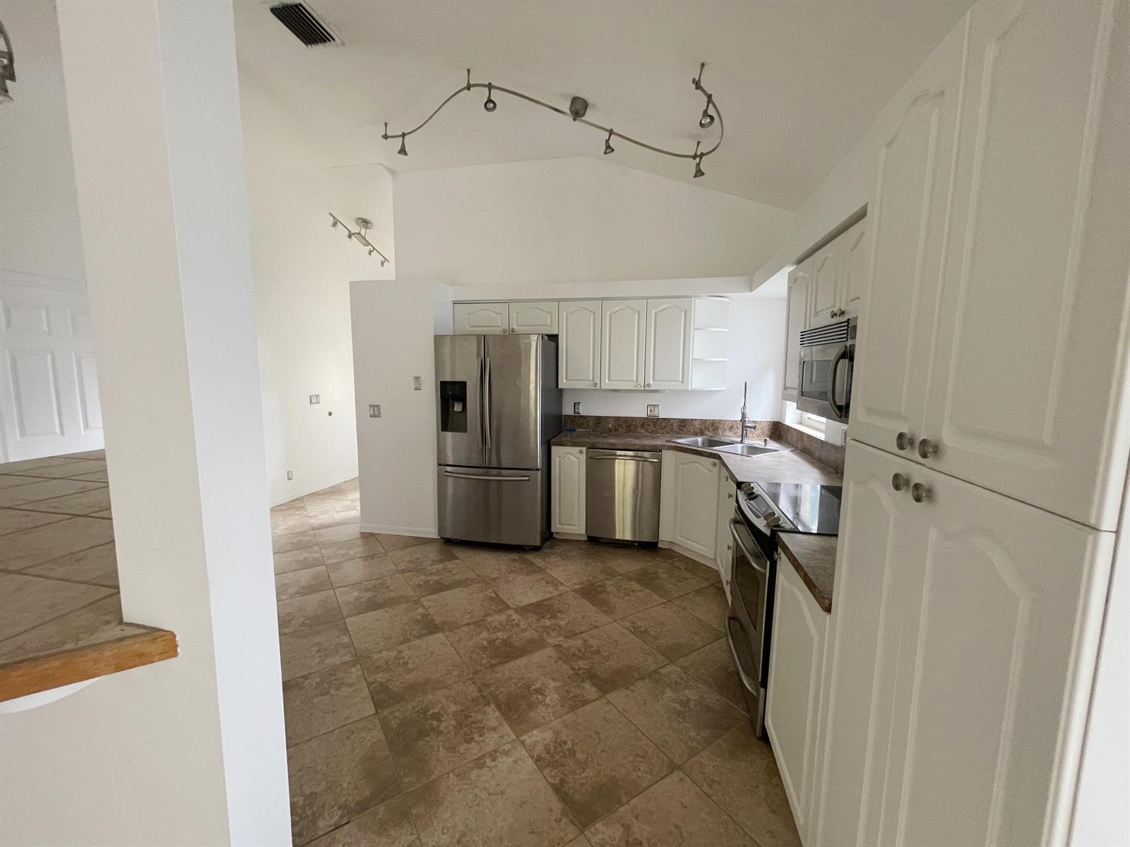 5338 Edenwood Lane, Riviera Beach FL 33418 photo 5