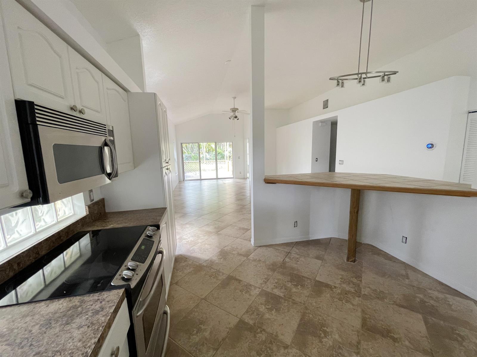 5338 Edenwood Lane, Riviera Beach FL 33418 photo 4