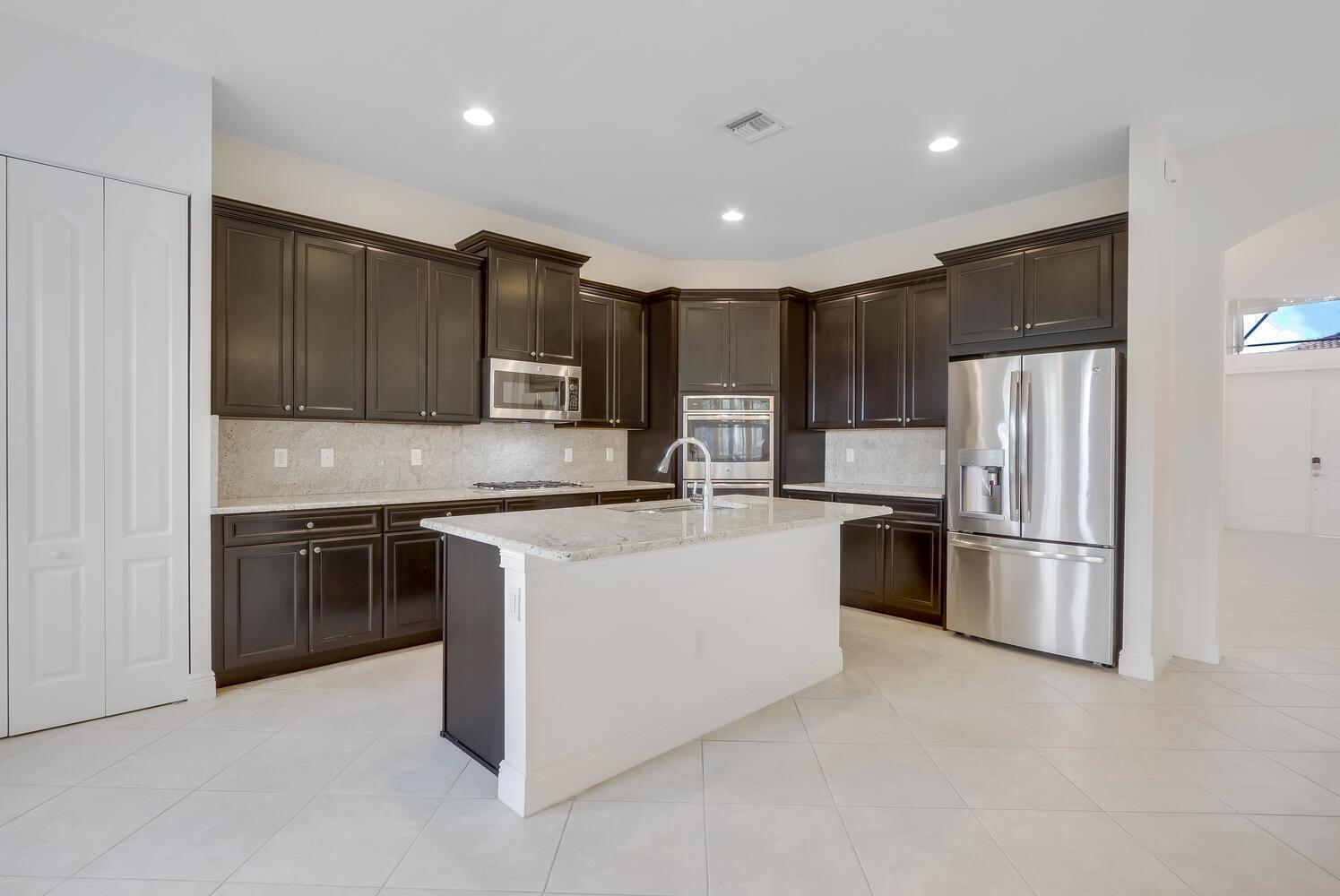 9761 S Miralago Way, Parkland FL 33076 photo 3