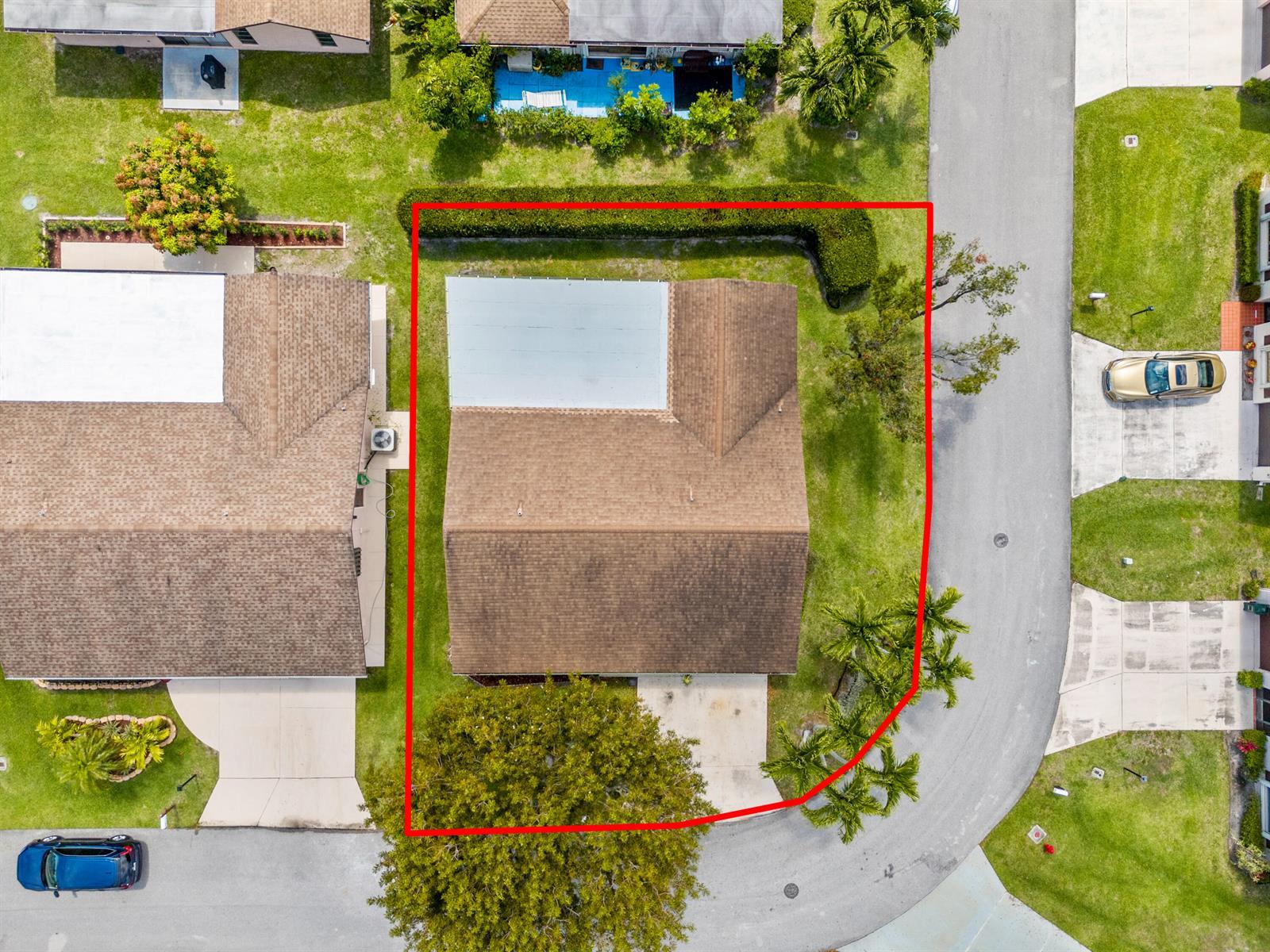6266 Red Cedar Circle, FL 33463 photo 2
