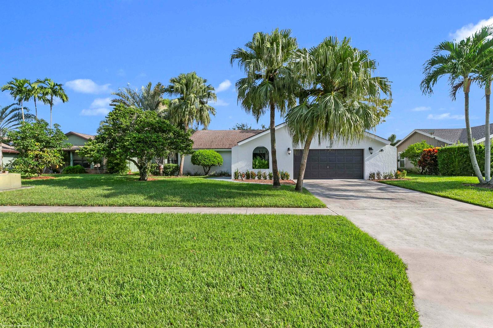 13781 Barberry Drive, Wellington FL 33414