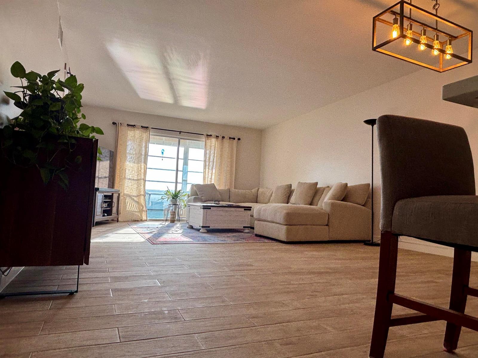 1501 SW 134th Way Unit 304, Pembroke Pines FL 33027 photo 2