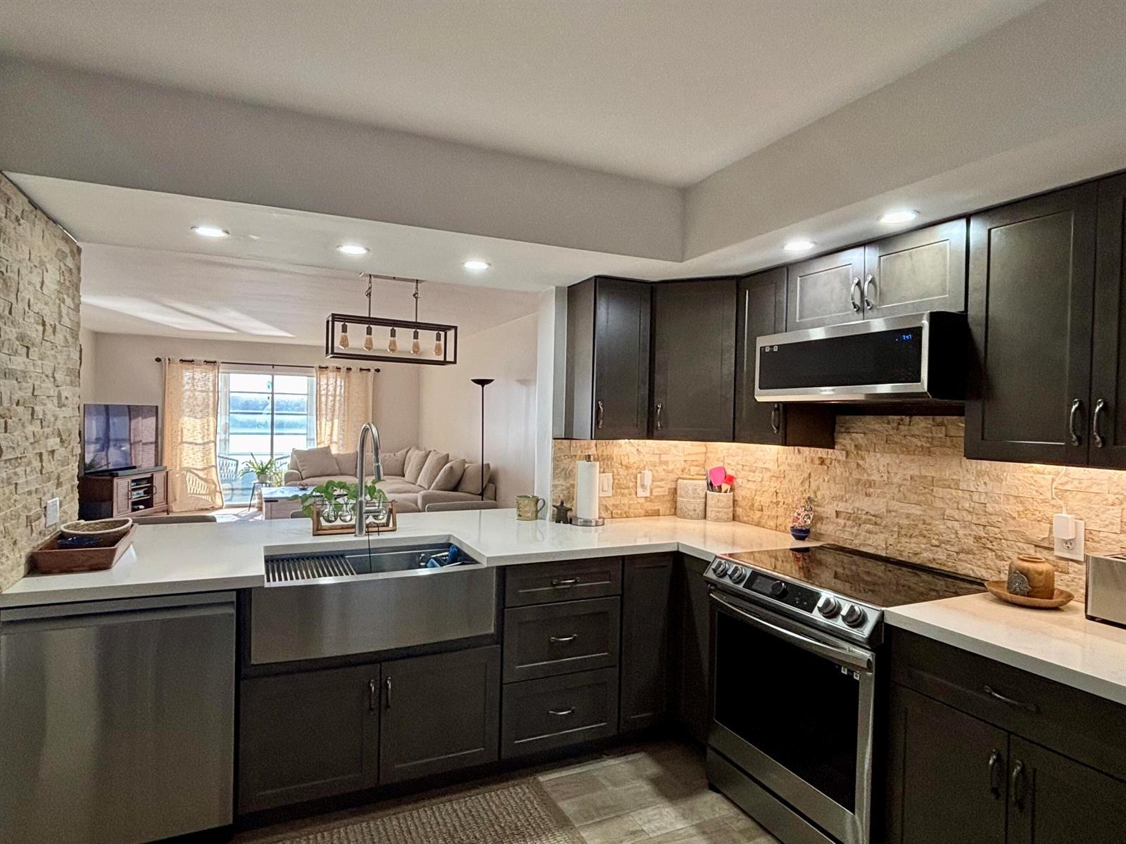 1501 SW 134th Way Unit 304, Pembroke Pines FL 33027 photo 3