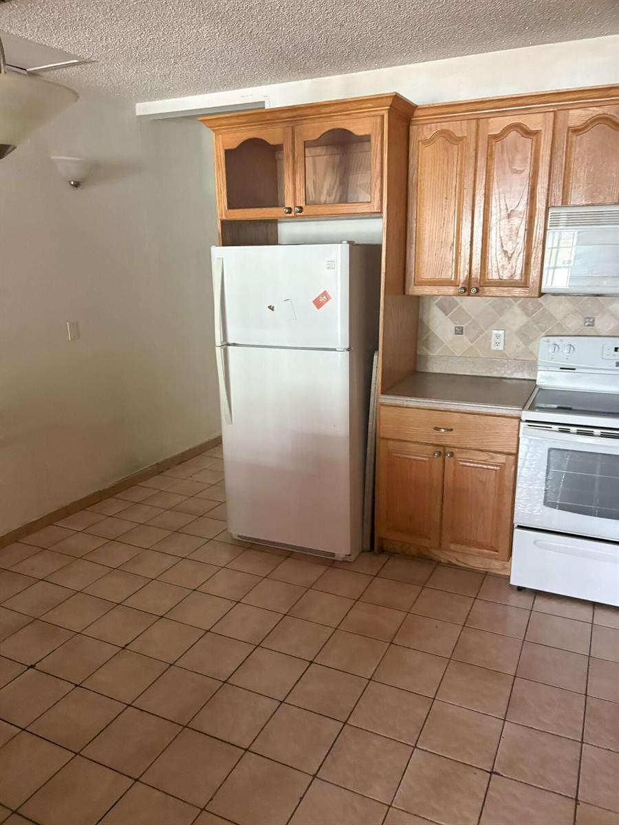 1538 NW 15th Avenue, Miami FL 33125 photo 3