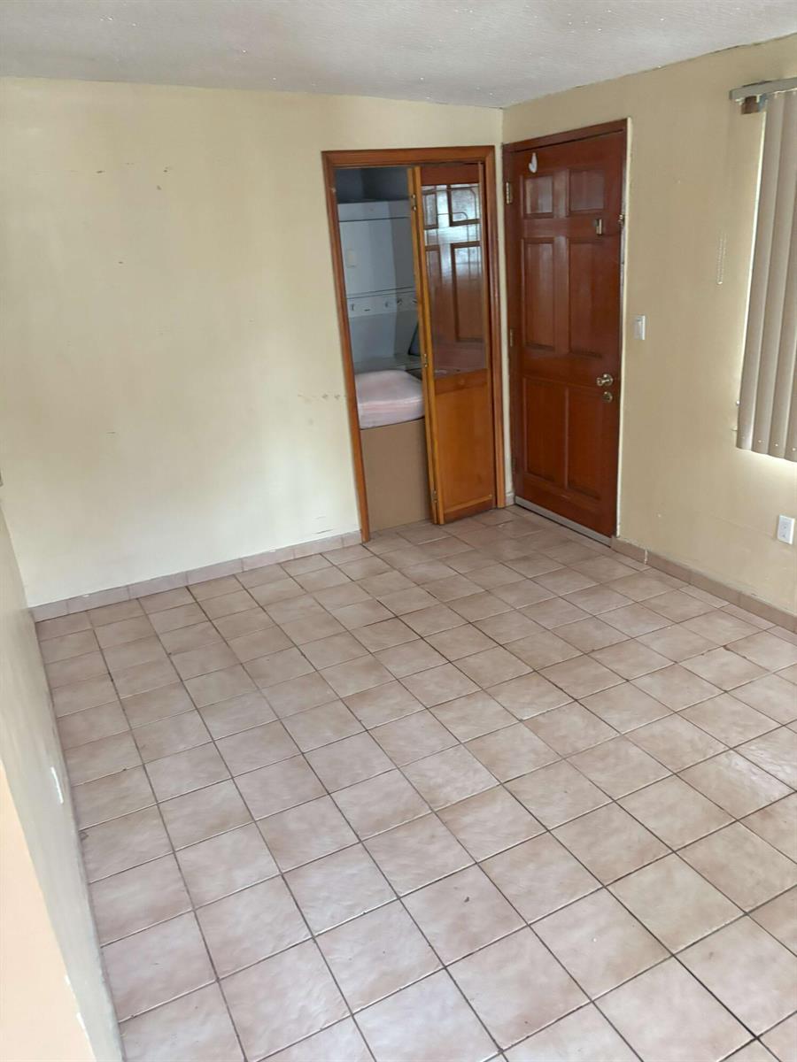 1538 NW 15th Avenue, Miami FL 33125 photo 4