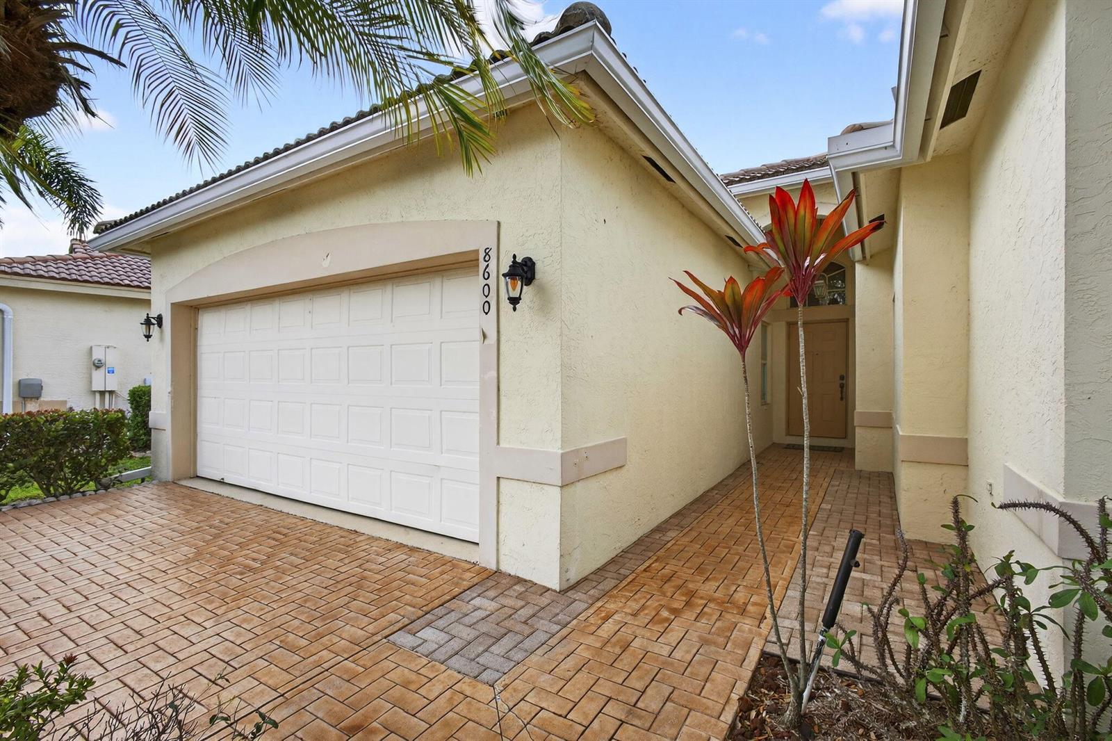 8600 Pine Cay, West Palm Beach FL 33411 photo 4