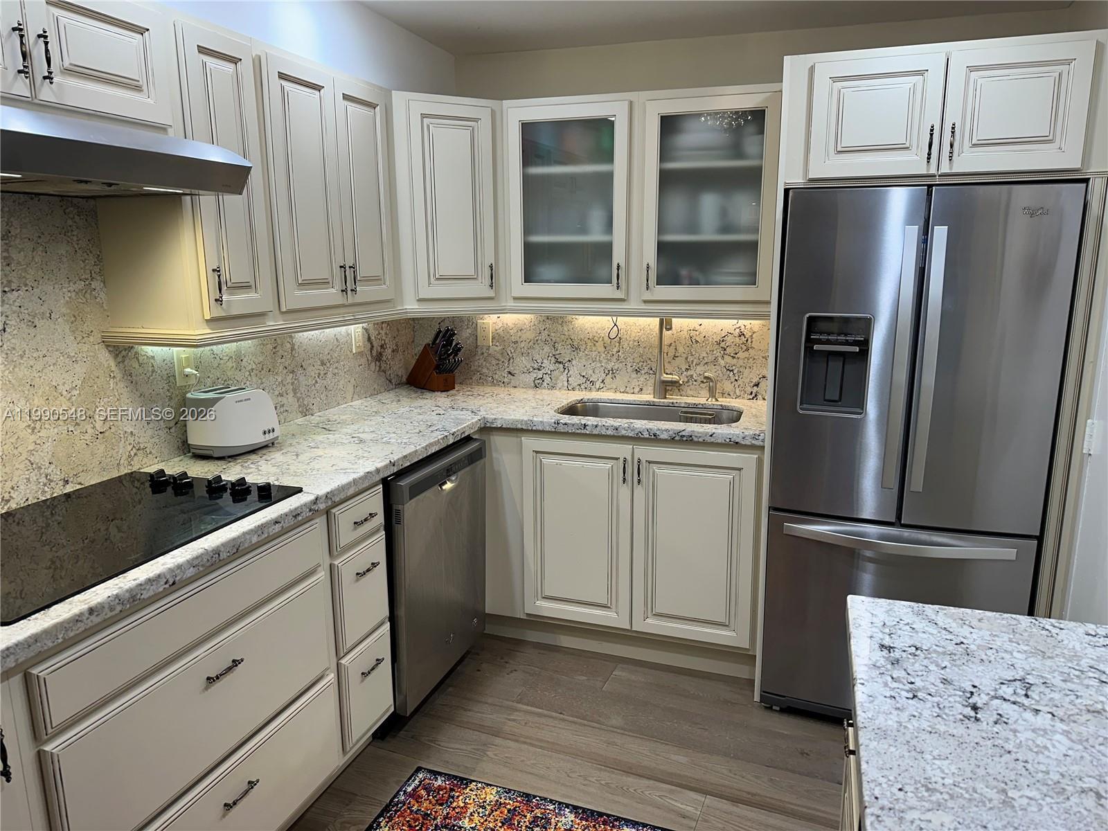 6039 Collins Ave # 1431, Miami Beach FL 33140 photo 2