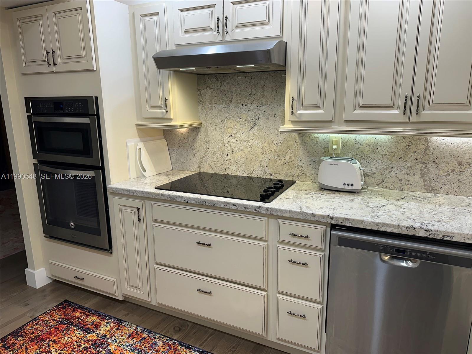 6039 Collins Ave # 1431, Miami Beach FL 33140 photo 3
