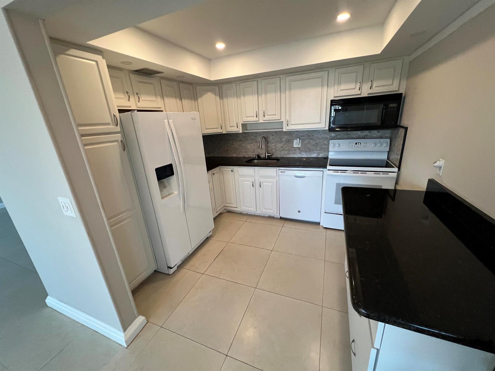 413 Greenbrier A, West Palm Beach FL 33417