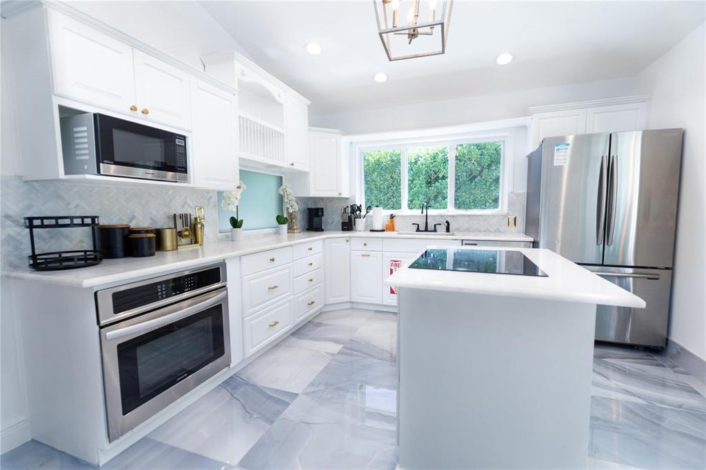 222 N Tradewinds Avenue, Lauderdale By The Sea FL 33308 photo 4